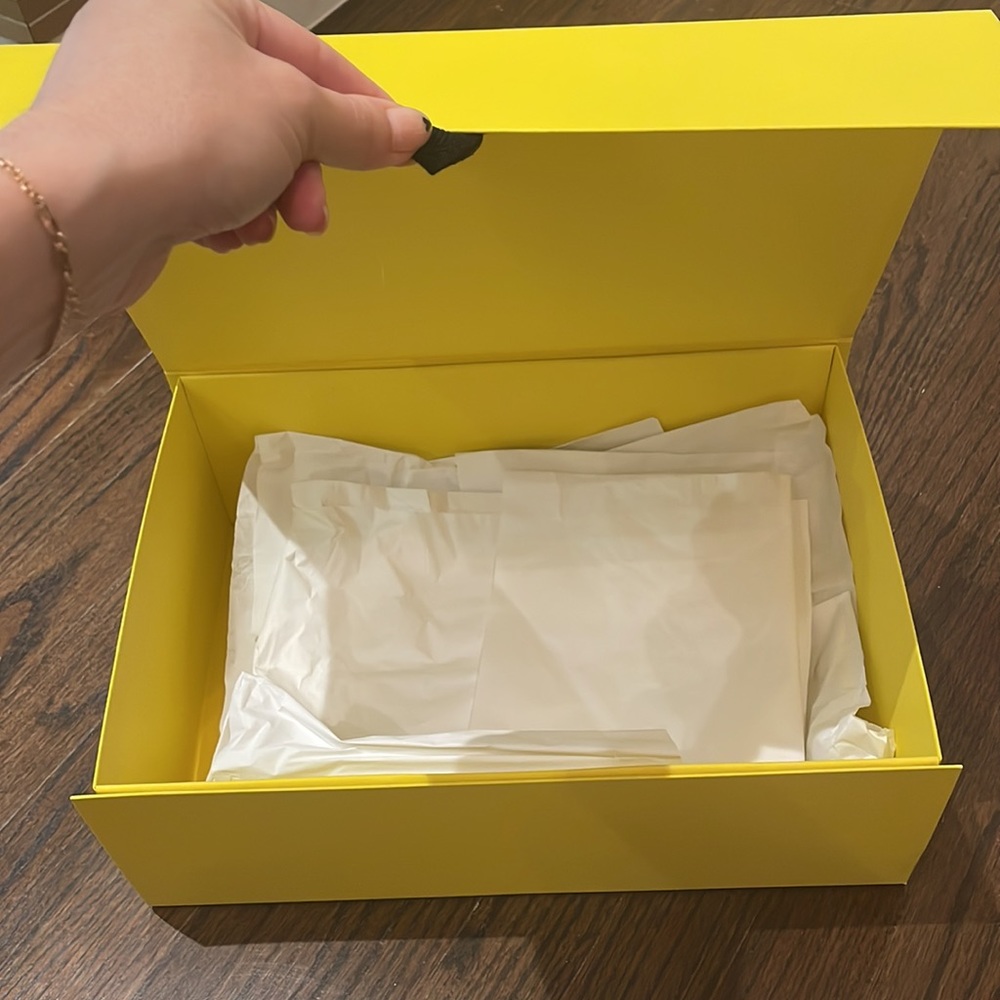 💛Two MYTHERESA yellow boxes 💛 - Picture 3 of 7
